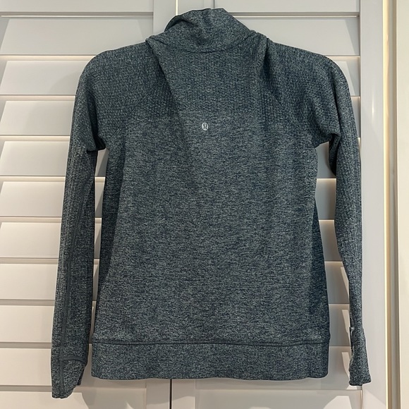 Lululemon 1/4 zip sweatshirt - Picture 4 of 4